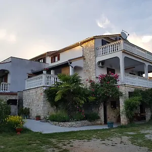 Nada And Family Apartment